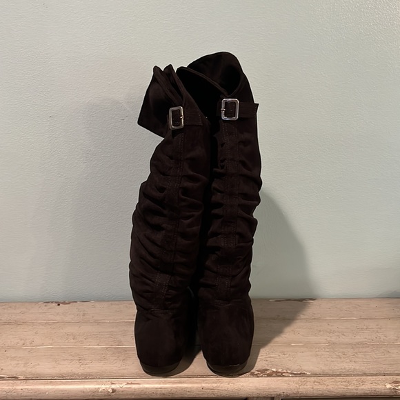 Report Makee tall Black Vegan Boot - Picture 6 of 16